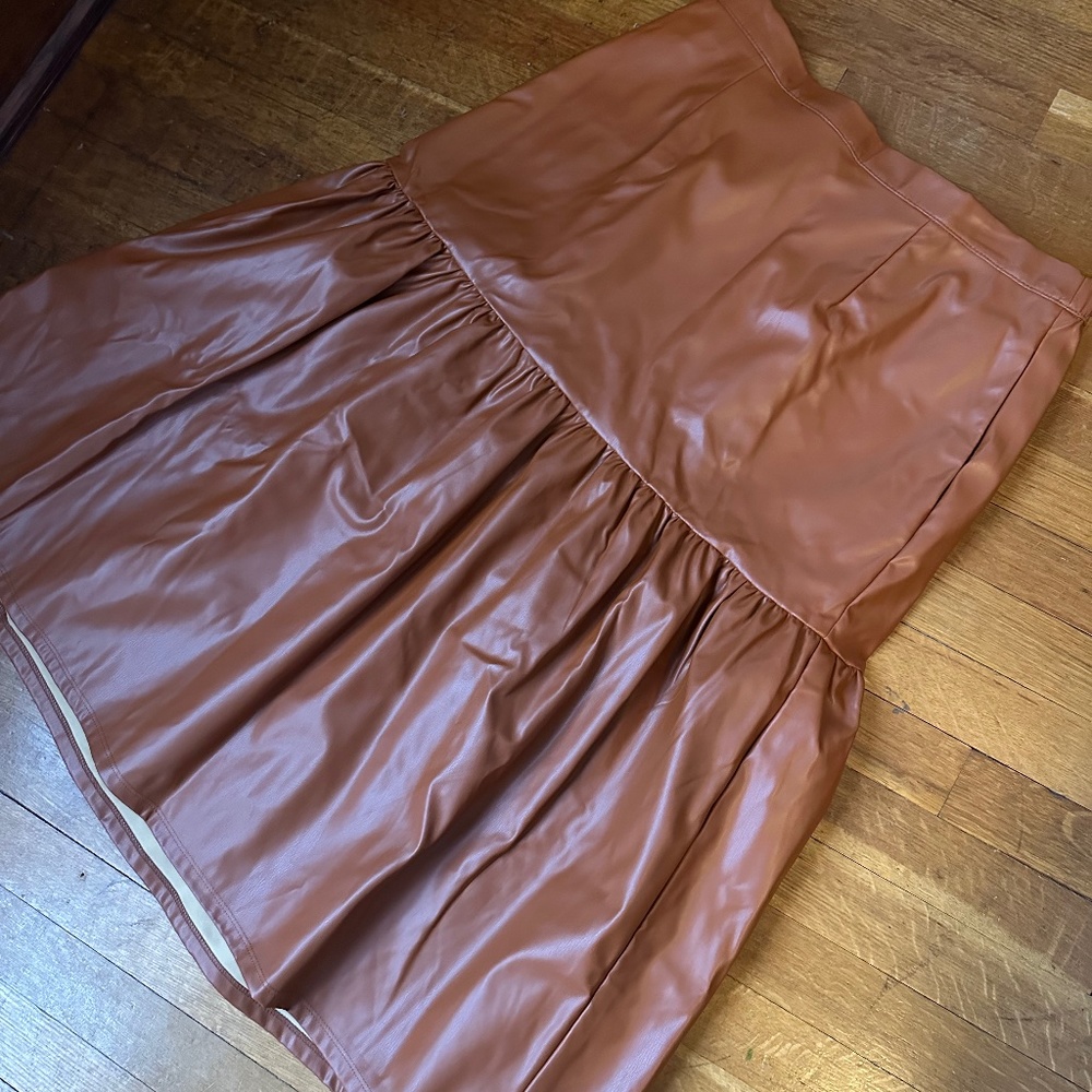 Who what wear faux leather skirt with pockets
